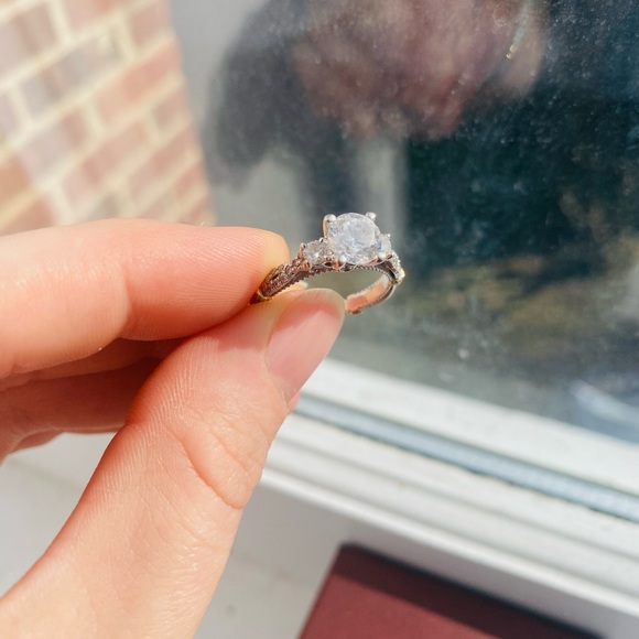 Verragio Engagement ring. - Picture 9 of 10